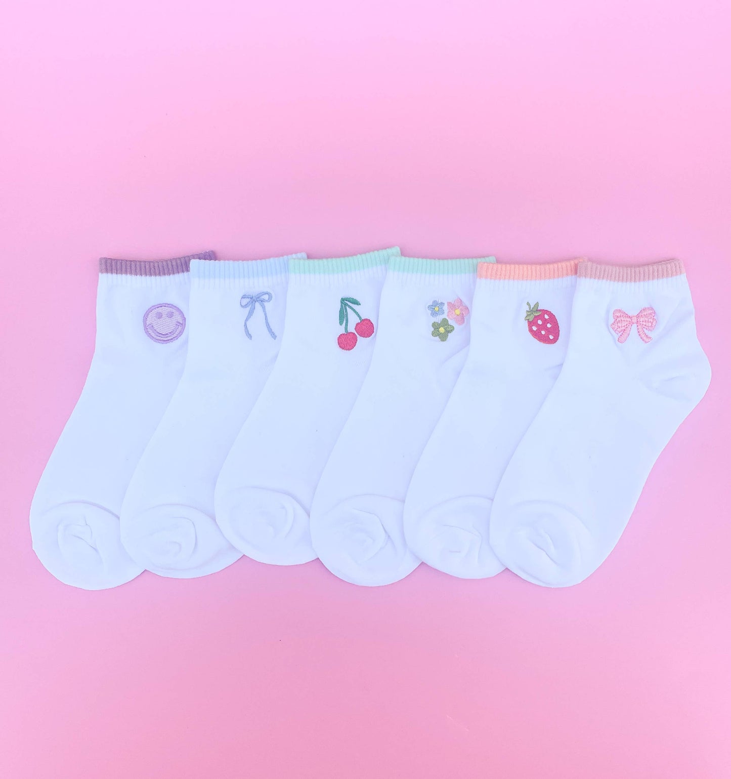 Pink Bow Women's Embroidered Ankle Socks